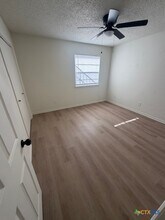 1005 Eastside Dr in Killeen, TX - Building Photo - Building Photo