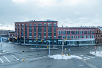 Moran Square in Fitchburg, MA - Foto de edificio - Building Photo