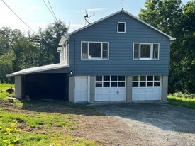 9 Cedar St in Staatsburg, NY - Building Photo