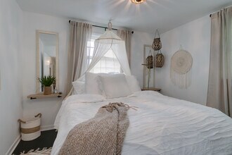 101 Carnavon Pky, Unit B in Nashville, TN - Foto de edificio - Building Photo