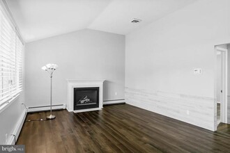 1913 Delicious Way in Cherry Hill Township, NJ - Building Photo - Building Photo