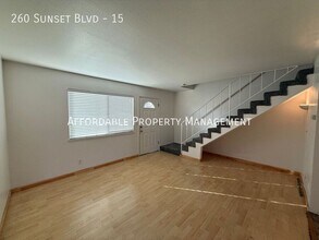 260 Sunset Blvd in Hayward, CA - Building Photo - Building Photo