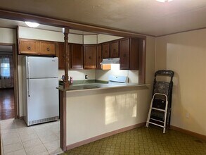 2820 SE Iowa Ave in Topeka, KS - Building Photo - Building Photo