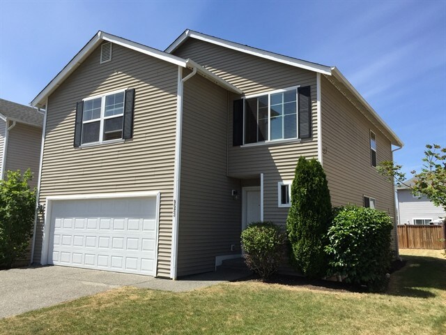 9523 187th Street East in Puyallup, WA - Building Photo