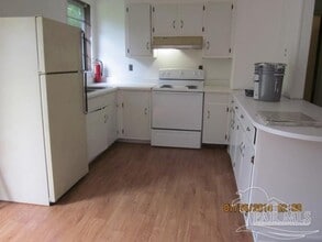 671 E Olive Rd in Pensacola, FL - Building Photo - Building Photo
