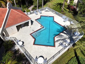 4616 Mirabella Ct in St Pete Beach, FL - Building Photo