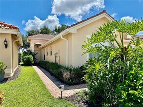 2048 Painted Palm Dr in Naples, FL - Building Photo - Building Photo