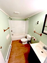 6 E Broadway in Salem, NY - Foto de edificio - Building Photo