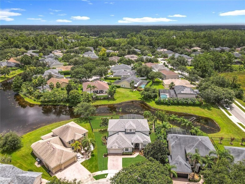 1658 Copperleaf Cove, Unit 1040 in Oviedo, FL - Building Photo