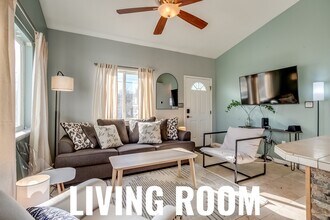 2137 S Vallejo St in Englewood, CO - Foto de edificio - Building Photo