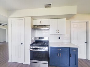 5111 Seymour Dr in Houston, TX - Building Photo - Building Photo