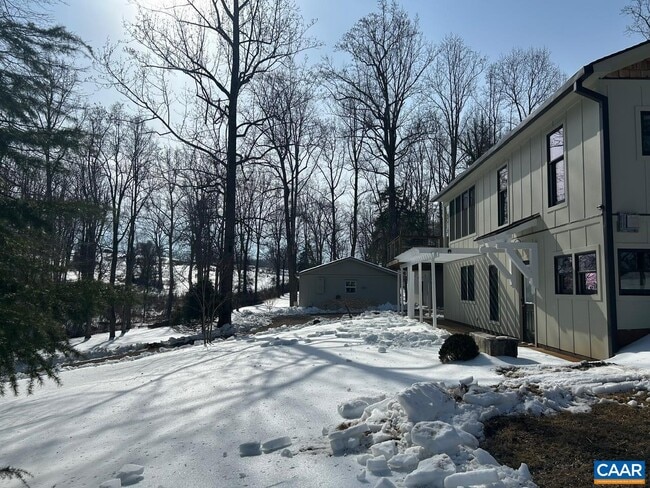 652 Ivy Hill Ln in Charlottesville, VA - Building Photo - Building Photo