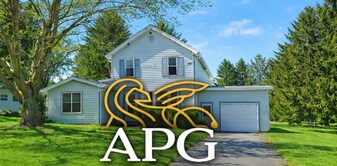 951 Churchville Riga Rd in Churchville, NY - Building Photo