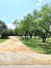 1328 Steen Rd in Kingsland, TX - Building Photo - Building Photo