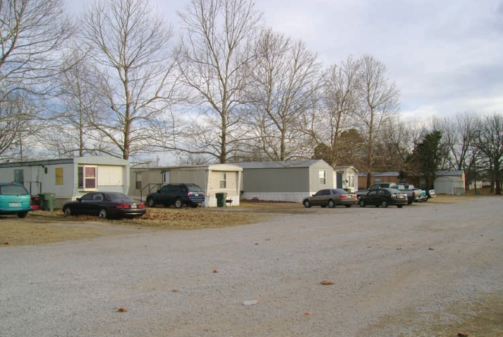 Hunters Grove Mobile Home Park in Lone Grove, OK - Building Photo