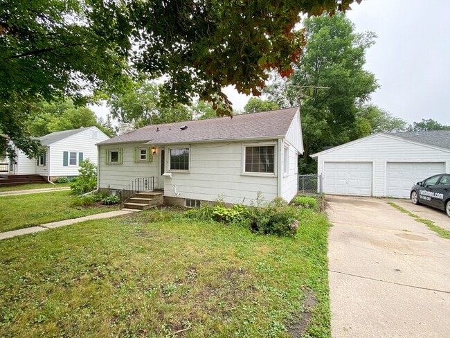 property at 124 S Wilmoth Ave