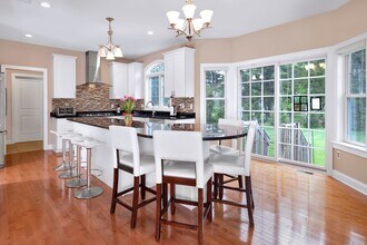 22 Liam Pl in Montgomery, NJ - Foto de edificio - Building Photo