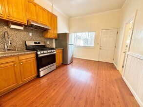 1314 Santa Clara Ave in Alameda, CA - Building Photo - Building Photo