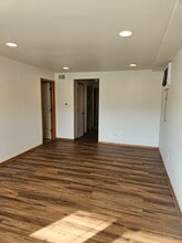 7926 S Kedzie Ave, Unit 1 in Chicago, IL - Building Photo - Building Photo