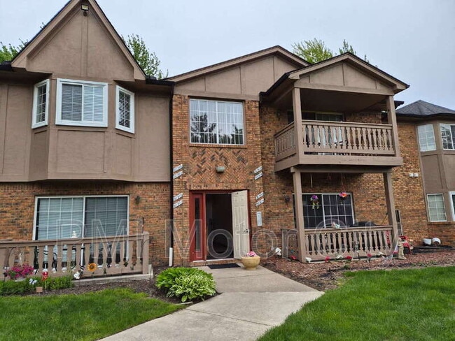 property at 30512 Oakridge Manor Dr