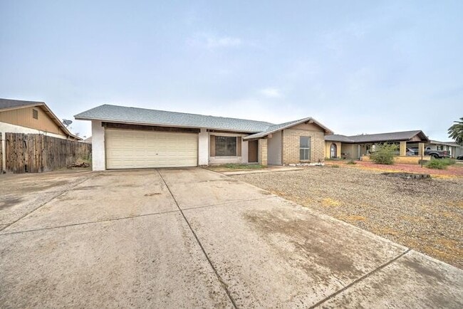 7530 W Heatherbrae Dr in Phoenix, AZ - Building Photo - Building Photo