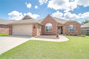 3101 SW Gumleaf Rd in Bentonville, AR - Building Photo