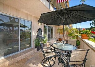 280 Cliff Dr in Laguna Beach, CA - Building Photo - Building Photo