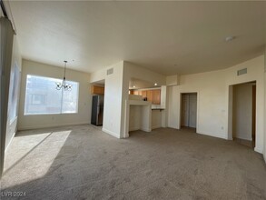 83 E Agate Ave in Las Vegas, NV - Building Photo - Building Photo