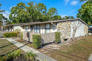 Palm Place in Sarasota, FL - Building Photo