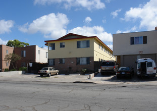 3817-3823 Marlborough Ave in San Diego, CA - Building Photo - Building Photo