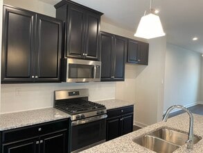 229 Sugar Maple Sq, Unit Mapleview Townhomes in West Bradford, PA - Building Photo - Building Photo