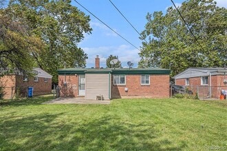 29119 York St in Inkster, MI - Building Photo - Building Photo