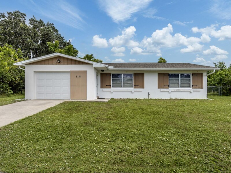 8122 Trionfo Ave in North Port, FL - Building Photo