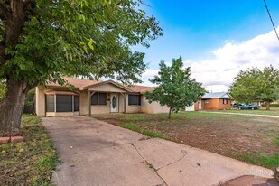 4710 S 6th St in Abilene, TX - Building Photo