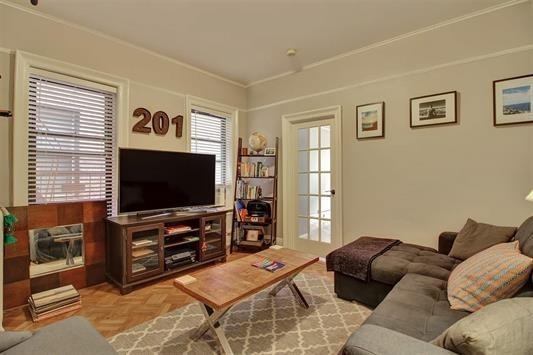 property at 194 Kensington Ave