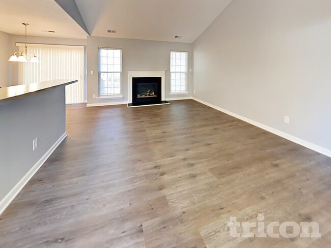 8118 Bella Vista Ct in Charlotte, NC - Foto de edificio - Building Photo