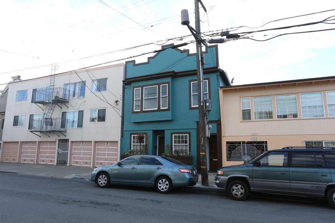 1305 48th Ave in San Francisco, CA - Building Photo