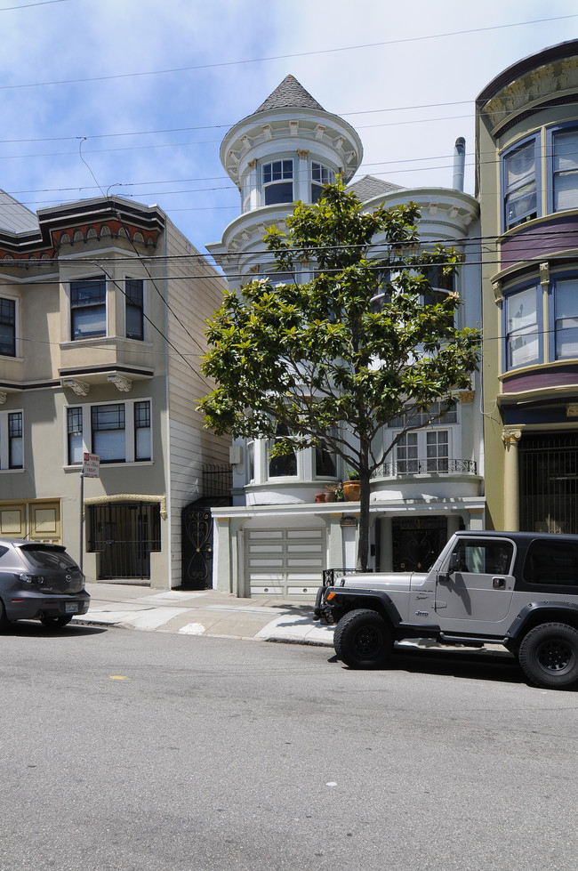 545 Ashbury St in San Francisco, CA - Building Photo - Building Photo