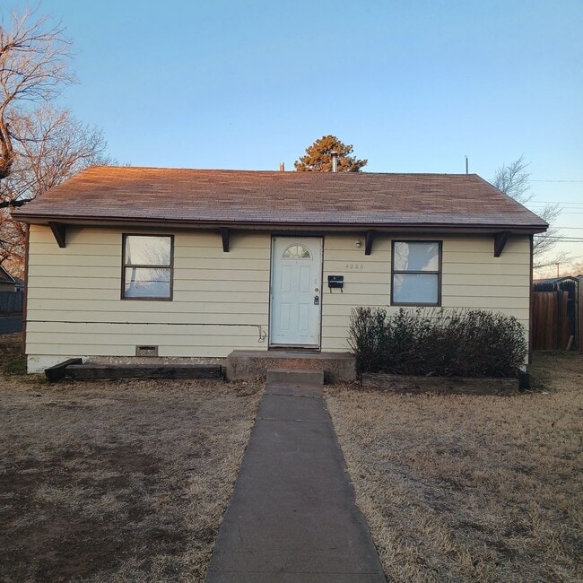 4226 S Van Buren St in Amarillo, TX - Building Photo - Building Photo