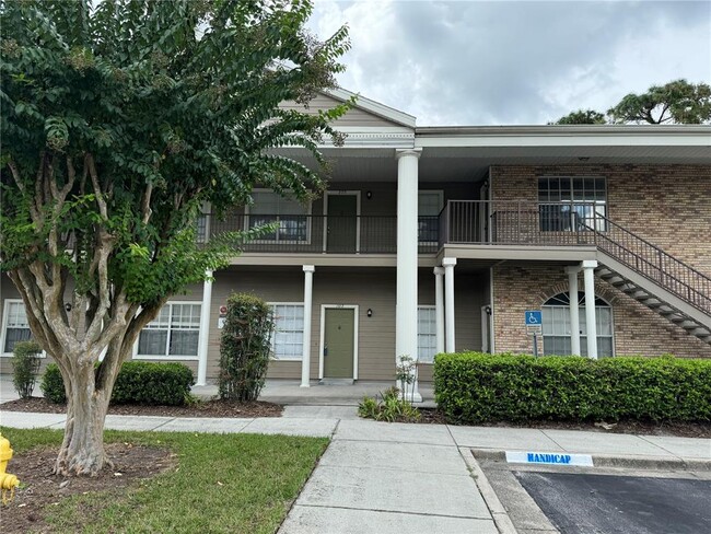 149 Reserve Cir in Oviedo, FL - Foto de edificio - Building Photo