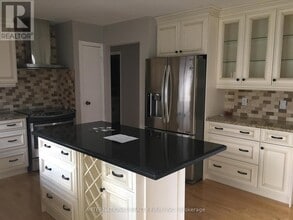 174 Beech St in Brampton, ON - Building Photo - Building Photo