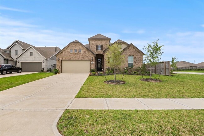 property at 5604 Frst Cv Dr