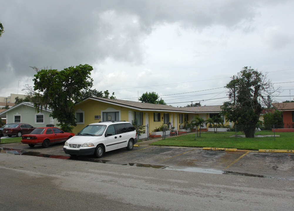 6030 Funston St in Hollywood, FL - Building Photo