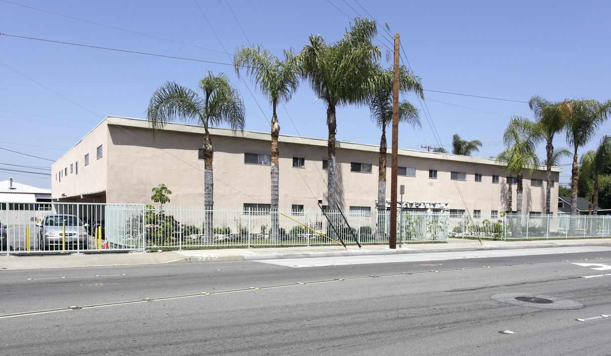 507 S East St in Anaheim, CA - Building Photo