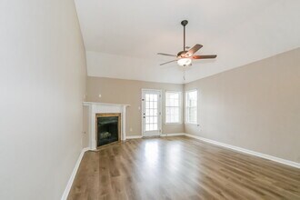 7895 Ridgedale Dr in Olive Branch, MS - Building Photo - Building Photo