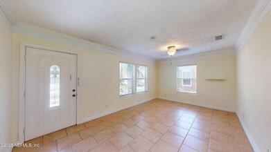 4694 Timuquana Rd in Jacksonville, FL - Building Photo - Building Photo