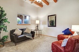 115 Espinosa Rd in Corrales, NM - Building Photo - Building Photo