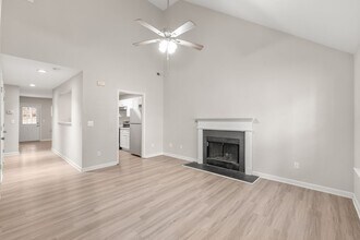 5214 Grass Run Ct in Charlotte, NC - Building Photo - Building Photo