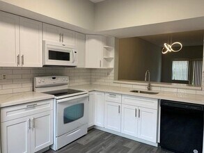 6606 Villa Sonrisa Dr in Boca Raton, FL - Building Photo - Building Photo