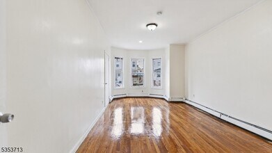 253 Franklin St, Unit 1 in Elizabeth, NJ - Building Photo - Building Photo